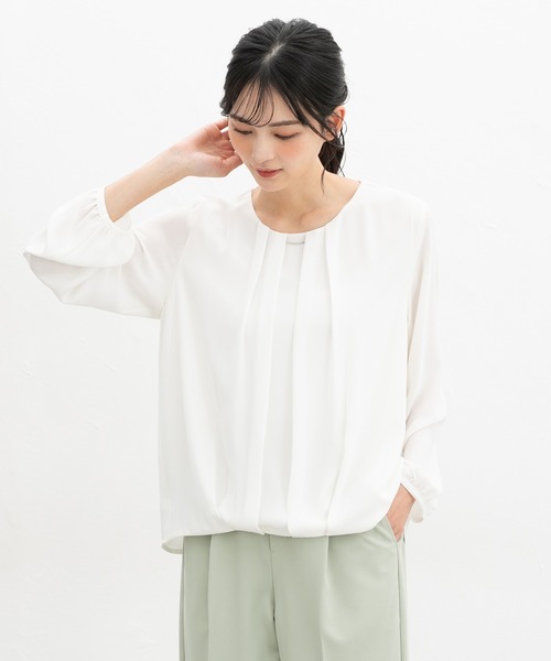 Honeys(ハニーズ)の「裾タックブラウス(シャツ/ブラウス・レディース・グレイッシュブルー/ライトグリーン/ホワイト/ベージュ系/ホワイト×ブラック・S/M/LL/L/3L)」の8枚目の写真