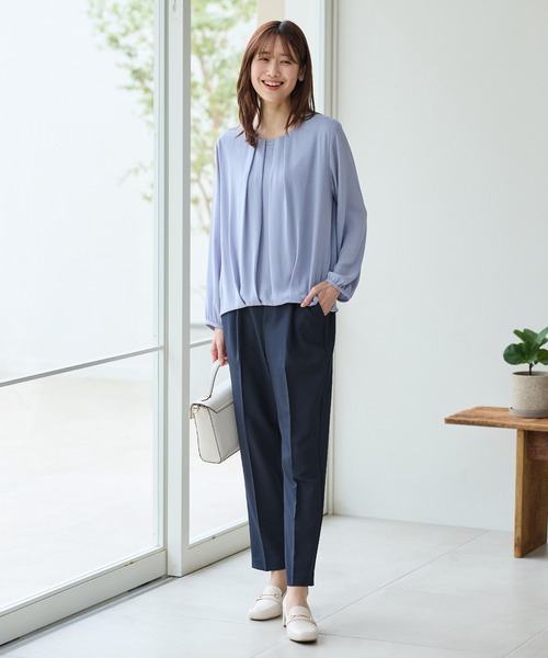 Honeys(ハニーズ)の「裾タックブラウス(シャツ/ブラウス・レディース・グレイッシュブルー/ライトグリーン/ホワイト/ベージュ系/ホワイト×ブラック・S/M/LL/L/3L)」の12枚目の写真