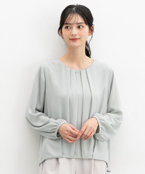 Honeys(ハニーズ)の「裾タックブラウス(シャツ/ブラウス・レディース・グレイッシュブルー/ライトグリーン/ホワイト/ベージュ系/ホワイト×ブラック・S/M/LL/L/3L)」の16枚目の写真