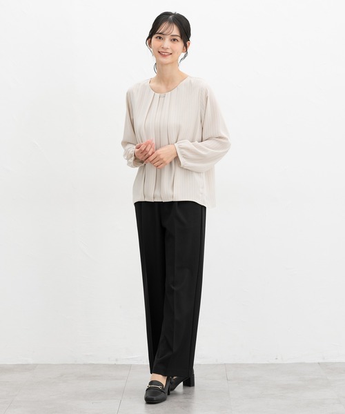 Honeys(ハニーズ)の「裾タックブラウス(シャツ/ブラウス・レディース・グレイッシュブルー/ライトグリーン/ホワイト/ベージュ系/ホワイト×ブラック・S/M/LL/L/3L)」の20枚目の写真