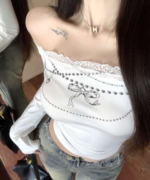 lilful（リルフル）の「ジュエリープリント オフショルレースロンT（Tシャツ/カットソー・レディース・ブラック/ホワイト・M/L）」の12枚目の写真