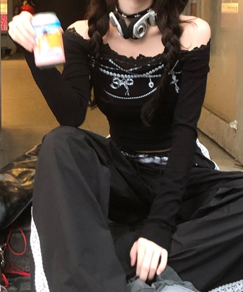 lilful（リルフル）の「ジュエリープリント オフショルレースロンT（Tシャツ/カットソー・レディース・ブラック/ホワイト・M/L）」の19枚目の写真