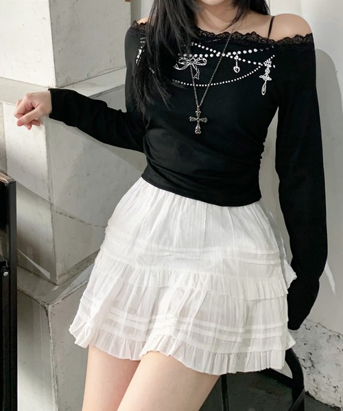 lilful（リルフル）の「ジュエリープリント オフショルレースロンT（Tシャツ/カットソー・レディース・ブラック/ホワイト・M/L）」の4枚目の写真