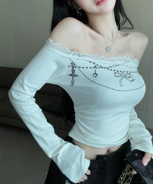 lilful（リルフル）の「ジュエリープリント オフショルレースロンT（Tシャツ/カットソー・レディース・ブラック/ホワイト・M/L）」の9枚目の写真