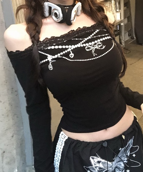 lilful（リルフル）の「ジュエリープリント オフショルレースロンT（Tシャツ/カットソー・レディース・ブラック/ホワイト・M/L）」の11枚目の写真