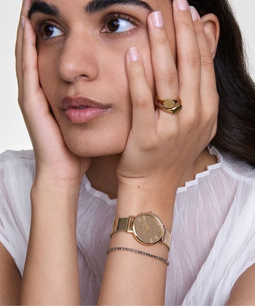 Daniel Wellington(ダニエルウェリントン)の「Petite Reflection 28MM ローズゴールド/シルバー/ゴールド(アナログ腕時計・レディース・ブラック/イエローゴールド/シルバー/ピンクゴールド・28mm)」の4枚目の写真