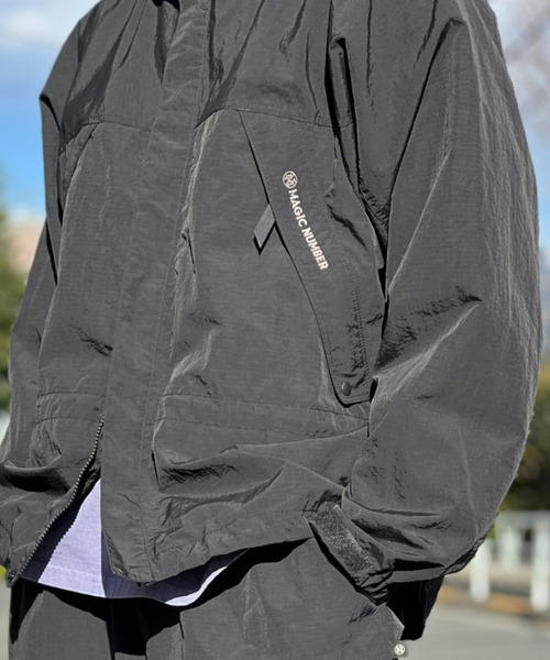 MAGIC NUMBER（マジック ナンバー）の「【MAGIC NUMBER】 RETRO WIND JK レトロウインドジャケット（ナイロンジャケット・メンズ・グリーン/ブルー/ブラック・LARGE/MEDIUM/X-LARGE）」の7枚目の写真