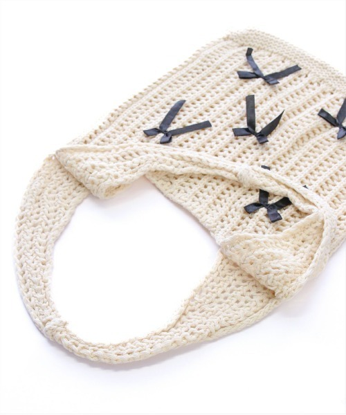 clear（クリア）の「リボンモチーフニットトートバッグ[バレエコア ガーリー]≪SS新作≫（トートバッグ・レディース・アイボリー・F）」の2枚目の写真