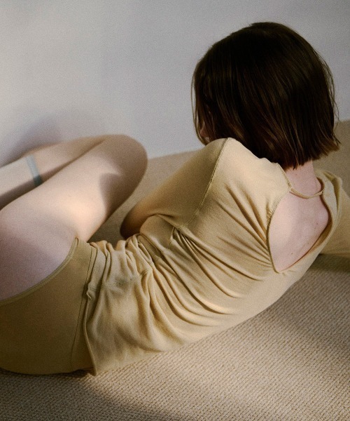 TODAYFUL（トゥデイフル）の「Powdery Backopen Tops（Tシャツ/カットソー・レディース・キナリ/ブルー系その他/ブラック/クリーム・FREE）」の12枚目の写真