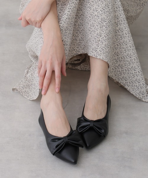 DEMETER(デメテル)の「ポインテッドトゥ リボン バックストラップ パンプス(パンプス・レディース・シルバー/ブラック/ホワイト・S/M/L/LL)」の3枚目の写真