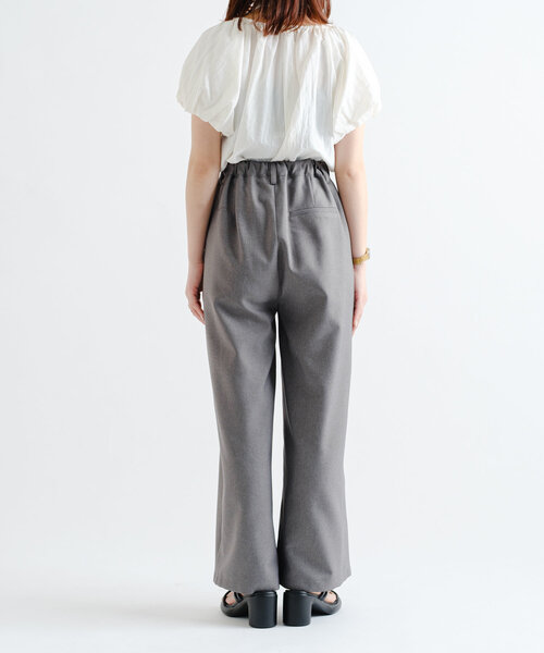 Kastane（カスタネ）の「【2サイズ展開/低身長サイズ】タックスラックスパンツ（スラックス・レディース・ブラック/アイボリー/グレー・1/0）」の10枚目の写真