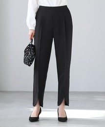 itto...（イット）の「ラウンドスリットテーパードパンツ（スラックス）」