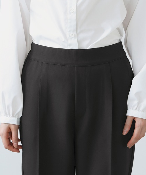 itto...（イット）の「ラウンドスリットテーパードパンツ（スラックス・レディース・ブラック・M/L/XL/S）」の4枚目の写真