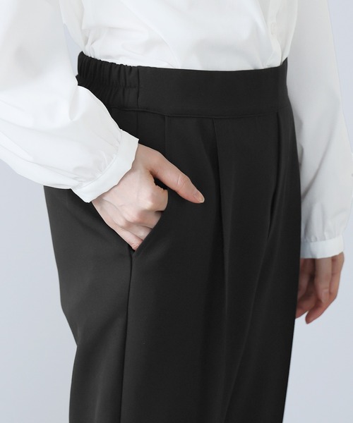 itto...（イット）の「ラウンドスリットテーパードパンツ（スラックス・レディース・ブラック・M/L/XL/S）」の6枚目の写真