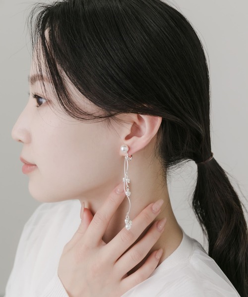 SMELLY（スメリー）の「ウェーブパールシャワーイヤリング（イヤリング・レディース・ゴールド系その他/シルバー系その他・-）」の6枚目の写真