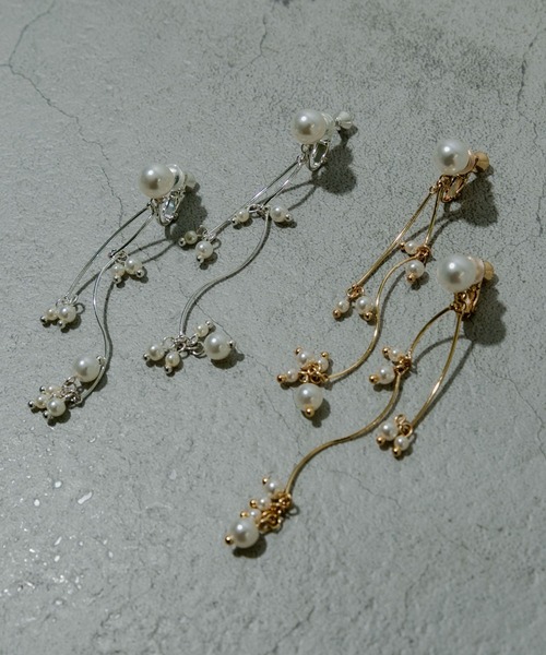 SMELLY（スメリー）の「ウェーブパールシャワーイヤリング（イヤリング・レディース・ゴールド系その他/シルバー系その他・-）」の10枚目の写真