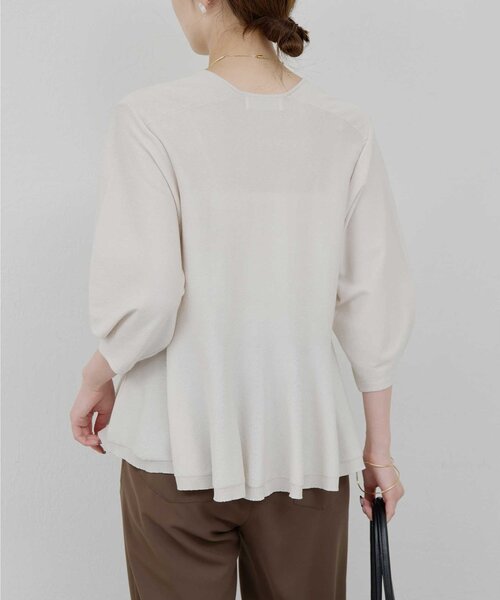 GALLARDAGALANTE（ガリャルダガランテ）の「【春夏素材にアップデート！】ペプラムプルオーバー（ニット/セーター・レディース・ライトグレー/ブルー/ブラック・FREE）」の13枚目の写真