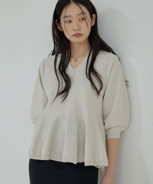 GALLARDAGALANTE（ガリャルダガランテ）の「【春夏素材にアップデート！】ペプラムプルオーバー（ニット/セーター・レディース・ライトグレー/ブルー/ブラック・FREE）」の16枚目の写真