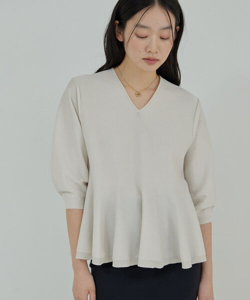 GALLARDAGALANTE（ガリャルダガランテ）の「【春夏素材にアップデート！】ペプラムプルオーバー（ニット/セーター・レディース・ライトグレー/ブルー/ブラック・FREE）」の17枚目の写真