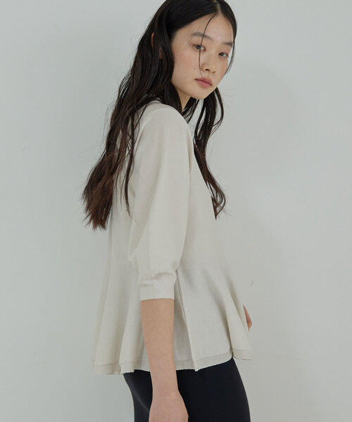 GALLARDAGALANTE（ガリャルダガランテ）の「【春夏素材にアップデート！】ペプラムプルオーバー（ニット/セーター・レディース・ライトグレー/ブルー/ブラック・FREE）」の19枚目の写真