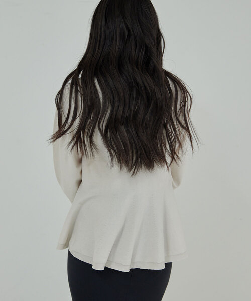 GALLARDAGALANTE（ガリャルダガランテ）の「【春夏素材にアップデート！】ペプラムプルオーバー（ニット/セーター・レディース・ライトグレー/ブルー/ブラック・FREE）」の20枚目の写真