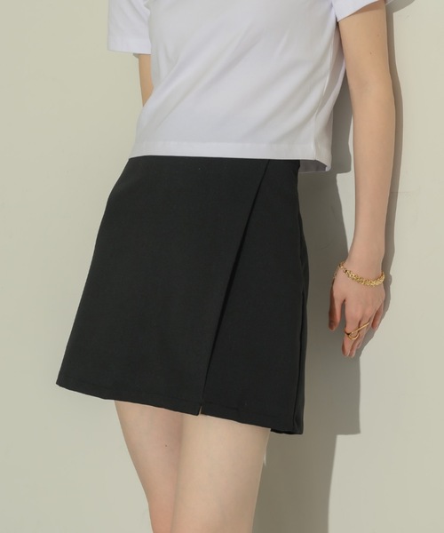 NEUNA（ヌナ）の「ラップミニスカート（スカート・レディース・ブラック/アイボリー・MEDIUM/SMALL）」の2枚目の写真