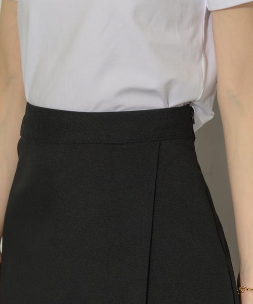 NEUNA（ヌナ）の「ラップミニスカート（スカート・レディース・ブラック/アイボリー・MEDIUM/SMALL）」の8枚目の写真