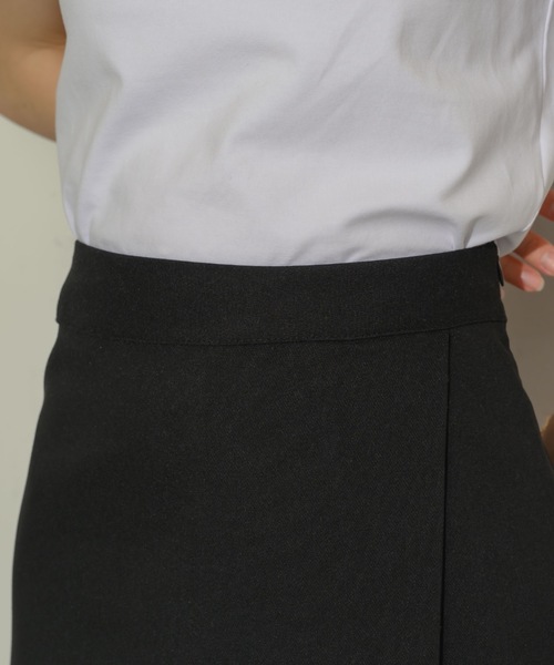 NEUNA（ヌナ）の「ラップミニスカート（スカート・レディース・ブラック/アイボリー・MEDIUM/SMALL）」の11枚目の写真