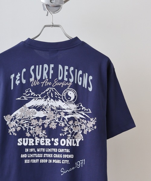 T&C(タウン&カントリー)の「T&C タウン&カントリー フロントプリント バックプリント サーファーズ 半袖TEEシャツ(Tシャツ/カットソー・メンズ・ホワイト系その他2/ホワイト系その他4/ブラック/ブルー系その他2/ブルー系その他3/ブルー系その他4/ホワイト系その他5/サックスブルー/ブルー系その他5/ホワイト系その他6/ブラック系その他2/ブルーグレー/ネイビー/ブルー系その他/イエロー/ベージュ/ホワイト/ホワイト系その他/ホワイト系その他3/ベージュ系その他2・M/L/LL)」の13枚目の写真