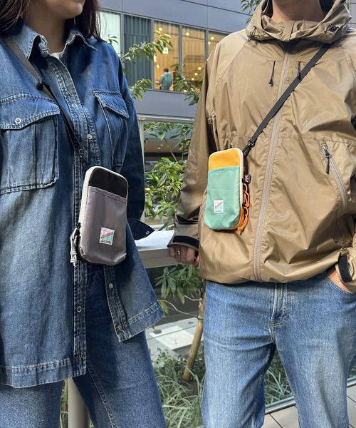 COBMASTER（コブマスター）の「【COBMASTER（コブマスター）×BAYFLOW】スマホポーチ（ポーチ・レディース・グリーン/ホワイト/ブラック/ブルー・0）」の5枚目の写真