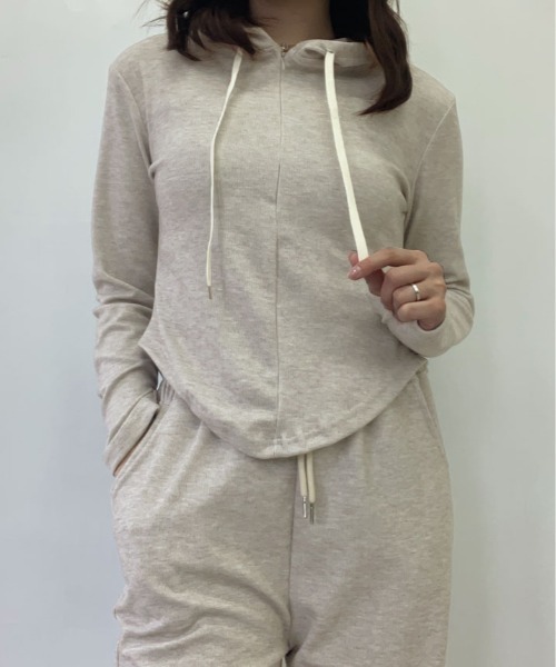 kirakiraShop(キラキラショップ)の「スウェット セットアップ(セットアップ・レディース・ベージュ系/チャコール・S/L/M)」の10枚目の写真