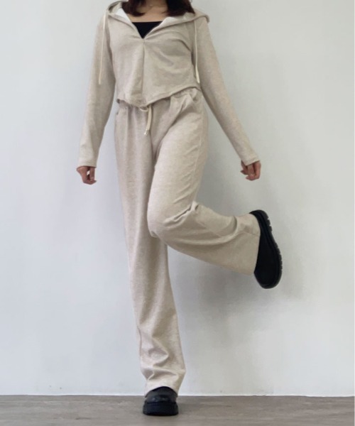 kirakiraShop(キラキラショップ)の「スウェット セットアップ(セットアップ・レディース・ベージュ系/チャコール・S/L/M)」の13枚目の写真