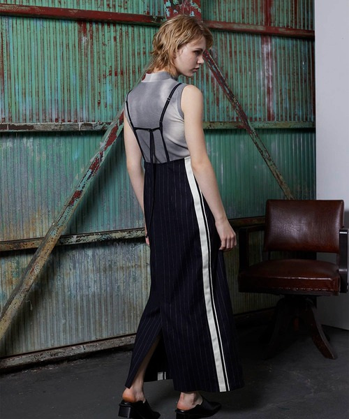VERSEAU(ヴェルソー)の「サスペンダー付き ハイウエストラインスカート(スカート・レディース・ベージュ/ネイビー・SMALL/MEDIUM)」の9枚目の写真