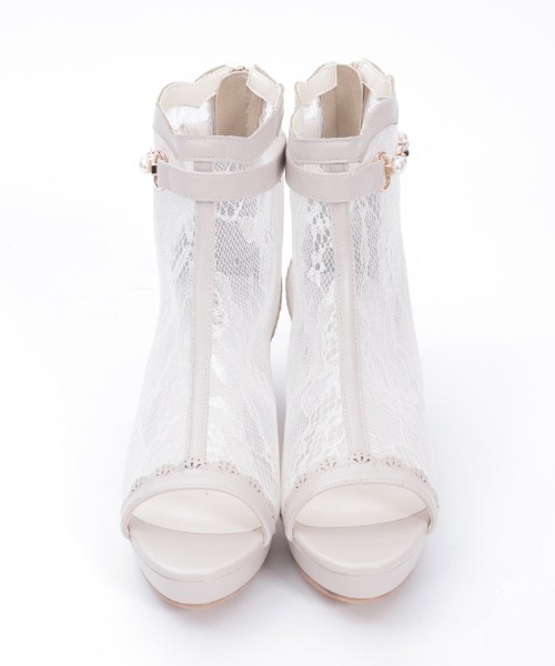 axes femme（アクシーズファム）の「オープントゥレースブーツ（ブーツ・レディース・ブラック/ベージュ・MEDIUM/LARGE）」の11枚目の写真