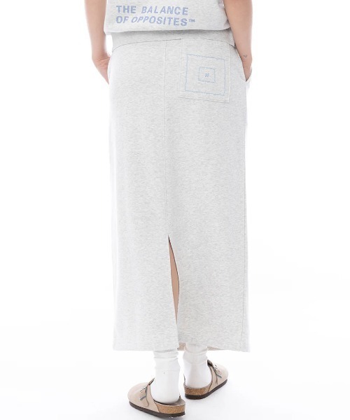 RVCA(ルーカ)の「RVCA レディース BALANCE BOX LONG SKIRT スカート 【2025年春夏モデル】/ルーカワンポイントロゴスカート(スカート・レディース・ブラック/ホワイト/グレー・SMALL/MEDIUM)」の5枚目の写真