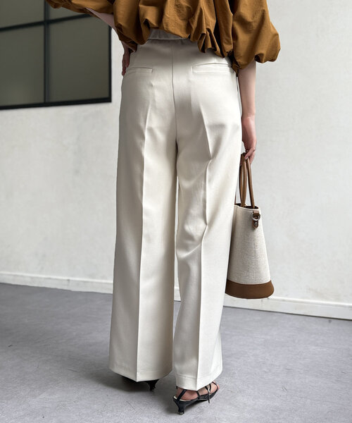 Chez toi（シェトワ）の「【細身サイズ】2タックスラックスパンツ（その他パンツ・レディース・ベージュ/オフホワイト/ブラック・FREE）」の14枚目の写真