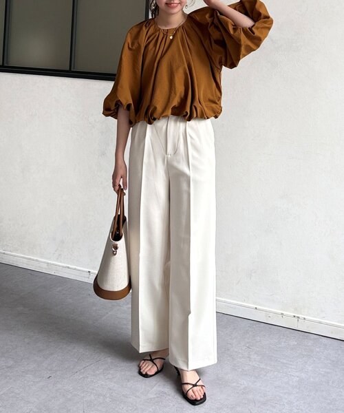 Chez toi（シェトワ）の「【細身サイズ】2タックスラックスパンツ（その他パンツ・レディース・ベージュ/オフホワイト/ブラック・FREE）」の13枚目の写真