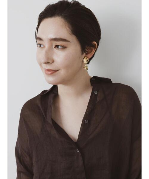 Te chichi（テチチ）の「ニュアンスフラワーイヤリング（イヤリング・レディース・ゴールド/シルバー・F）」の5枚目の写真