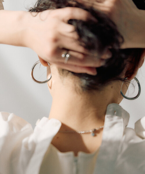 ear PAPILLONNER（イアパピヨネ）の「《金属アレルギー対応/ステンレス》シンプルフープイヤリング（イヤリング・レディース・シルバー/ゴールド・FREE）」の15枚目の写真