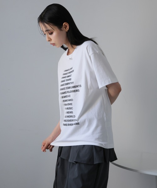 Ulysses(ユリシス)の「プリントデザインTシャツ(Tシャツ/カットソー・レディース・ベージュ/ダークグレー/ホワイト/ブラック・F)」の21枚目の写真