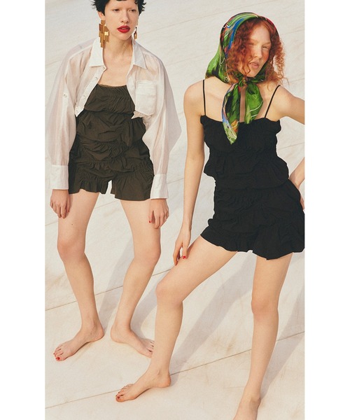 OMMO（オーエムエムオー）の「IRREGULAR SHIRRING CAMISOLE（キャミソール・レディース・ブラック/カーキ・SMALL/MEDIUM）」の4枚目の写真