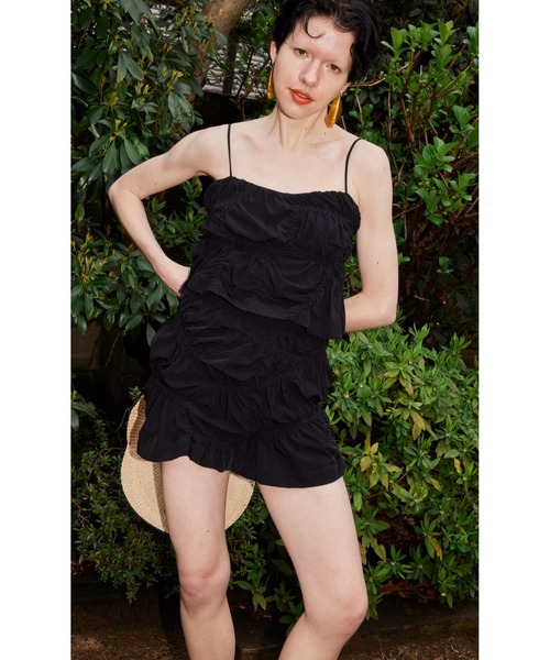 OMMO（オーエムエムオー）の「IRREGULAR SHIRRING CAMISOLE（キャミソール・レディース・ブラック/カーキ・SMALL/MEDIUM）」の5枚目の写真