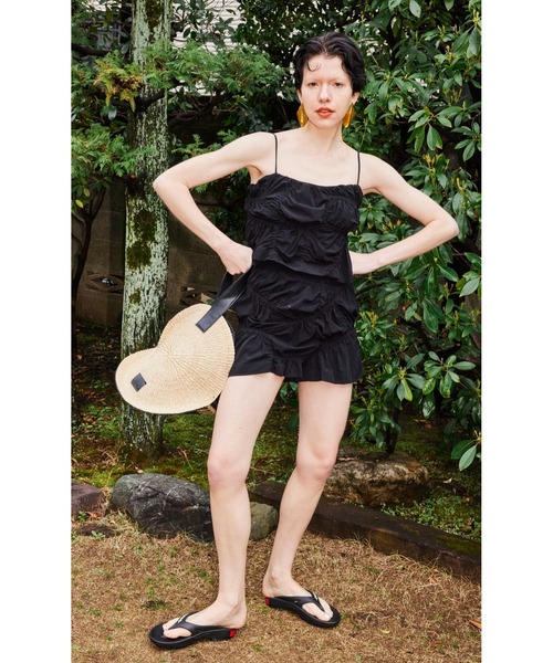OMMO（オーエムエムオー）の「IRREGULAR SHIRRING CAMISOLE（キャミソール・レディース・ブラック/カーキ・SMALL/MEDIUM）」の14枚目の写真