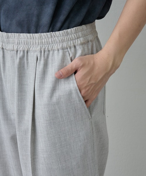 COLONY 2139(コロニートゥーワンスリーナイン)の「パウダートロストレートパンツ(スラックス・メンズ・アイボリー/ブラック・MEDIUM/LARGE)」の14枚目の写真