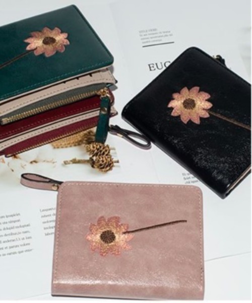 Burner(バーナー)の「【OKUOKU 0909】二つ折り ミニ財布 花柄刺繍 oku-wallet-642250183722-12(財布・レディース・レッド/ピンク/ダークグリーン/ブラック・FREE)」の6枚目の写真