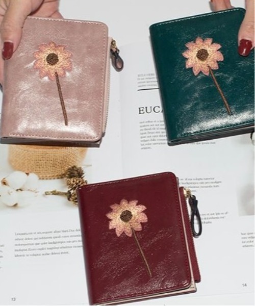 Burner(バーナー)の「【OKUOKU 0909】二つ折り ミニ財布 花柄刺繍 oku-wallet-642250183722-12(財布・レディース・レッド/ピンク/ダークグリーン/ブラック・FREE)」の8枚目の写真