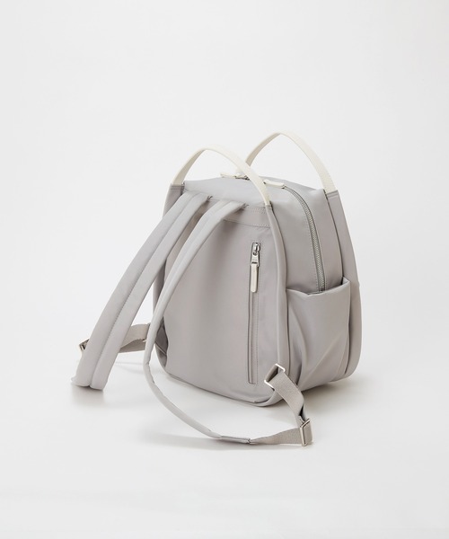 Breath TOPKAPI(ブレストプカピ)の「【Breath TOPKAPI】【撥水】ツヤ ナイロン レザーハンドル ミニ リュック(バックパック/リュック・レディース・クリーム/ブラック/ライトグレー・FREE)」の8枚目の写真