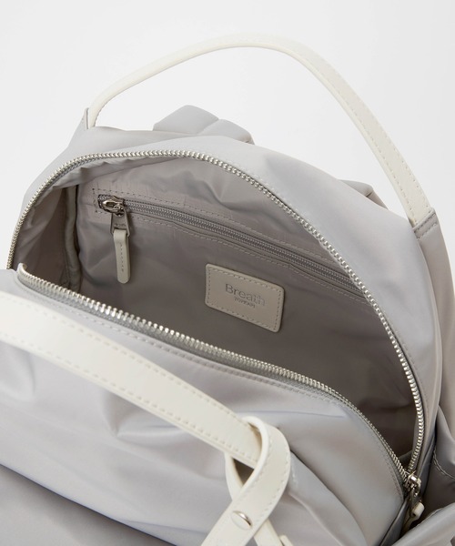 Breath TOPKAPI(ブレストプカピ)の「【Breath TOPKAPI】【撥水】ツヤ ナイロン レザーハンドル ミニ リュック(バックパック/リュック・レディース・クリーム/ブラック/ライトグレー・FREE)」の18枚目の写真
