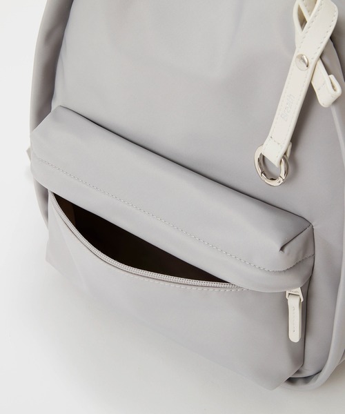 Breath TOPKAPI(ブレストプカピ)の「【Breath TOPKAPI】【撥水】ツヤ ナイロン レザーハンドル ミニ リュック(バックパック/リュック・レディース・クリーム/ブラック/ライトグレー・FREE)」の22枚目の写真