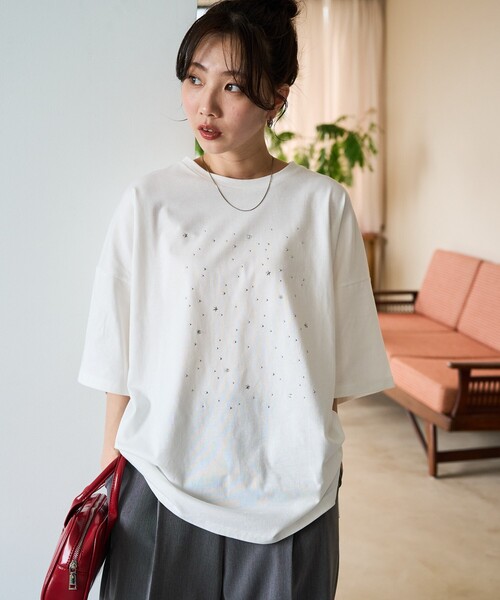 FREAK'S STORE(フリークスストア)の「限定展開 キラキラ ホット ビックシルエット 半袖 Tシャツ(Tシャツ/カットソー・レディース・オフホワイト/ブラック/ライトグレー・フリ-)」の2枚目の写真